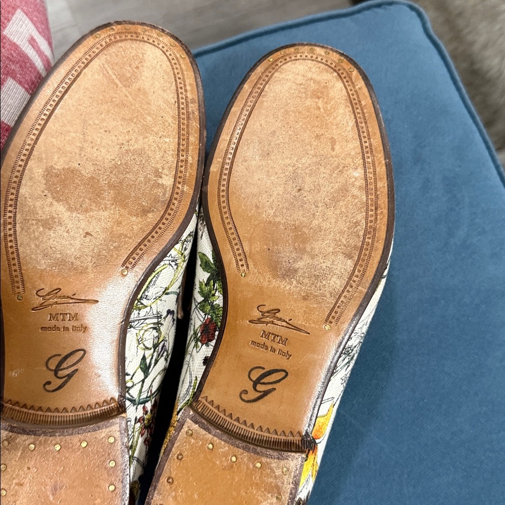 Gucci Floral Print Men's Oxfords with Gold Detail - Picture 5 of 6